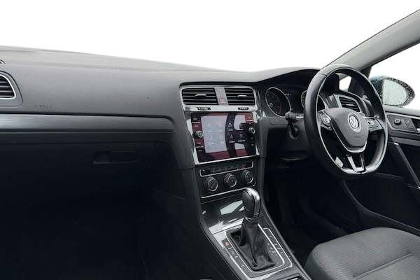 Used Volkswagen Golf 2017 for sale - 75582375: Photo 4