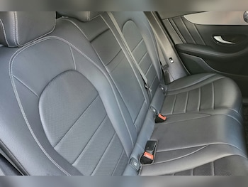 Used Mercedes-Benz GLC 2018 for sale - 75913001: Photo