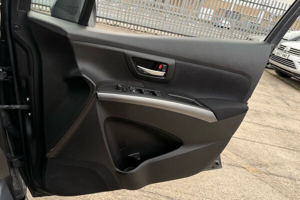 Used Suzuki SX4 S-Cross 2023 for sale - 75694316: Photo 12
