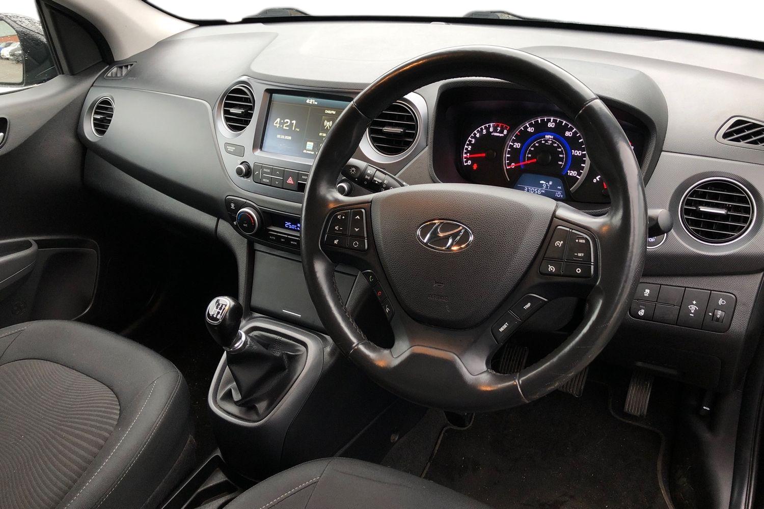Used Hyundai i10 2018 for sale - 77849239: Photo 3
