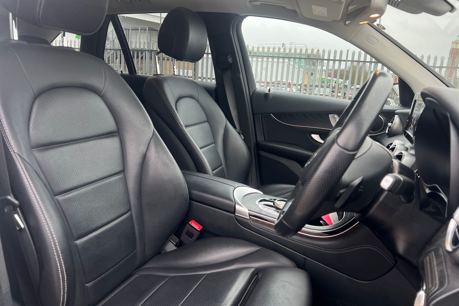 Used Mercedes-Benz GLC 2018 for sale - 76739503: Photo 21