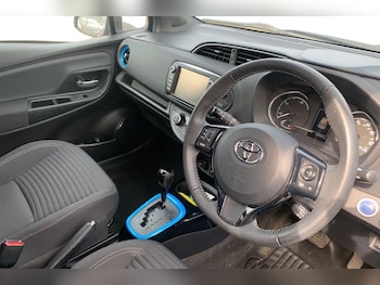 Used Toyota Yaris 2019 for sale - 78016312: Photo