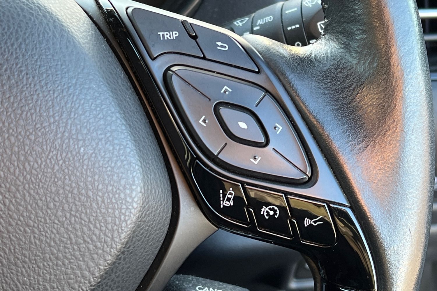 Used Toyota C-HR 2020 for sale - 76711843: Photo 14