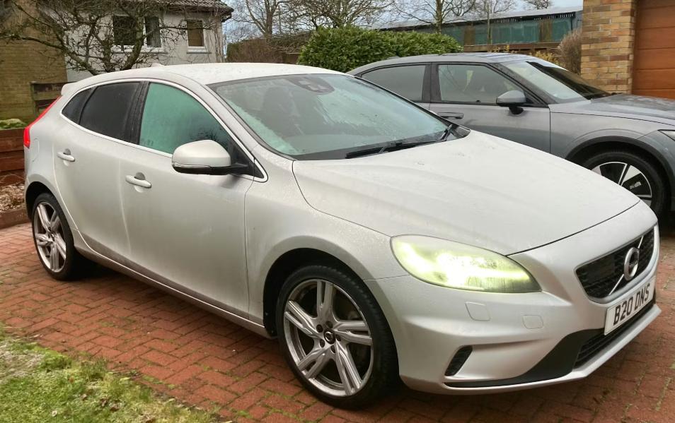 Used Volvo V40 2018 for sale - 77308840: Photo 1