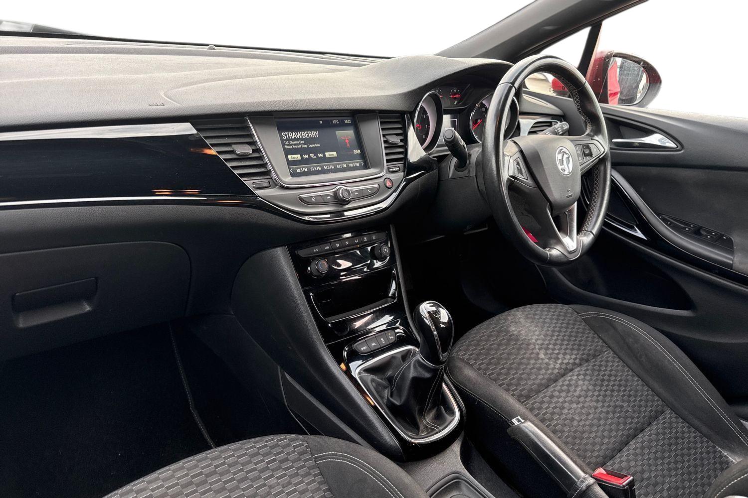 Used Vauxhall Astra 2017 for sale - 76654515: Photo 4