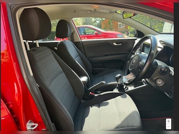 Used Kia Stonic 2019 for sale - 78521824: Photo