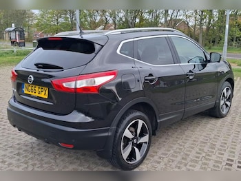Used Nissan Qashqai 2017 for sale - 78526118: Photo