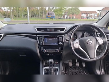 Used Nissan Qashqai 2017 for sale - 78526118: Photo