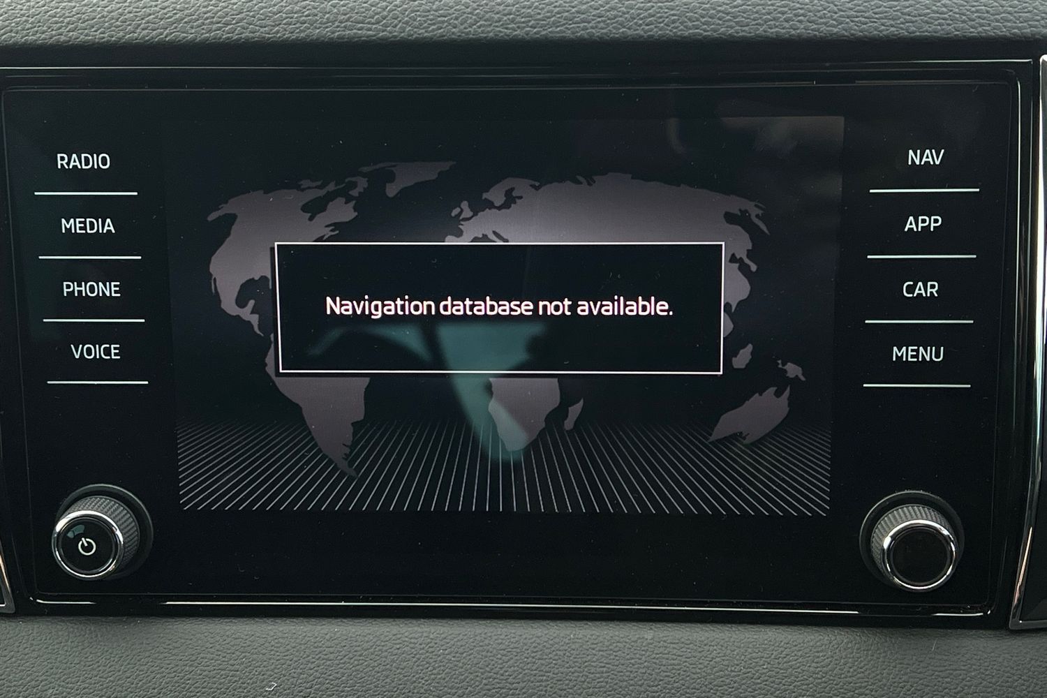 Used Skoda Karoq 2018 for sale - 76685660: Photo 9