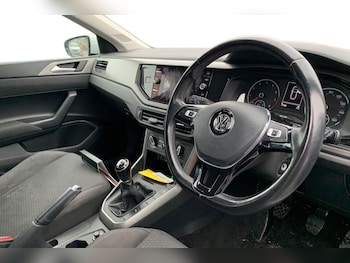 Used Volkswagen Polo 2018 for sale - 77383355: Photo