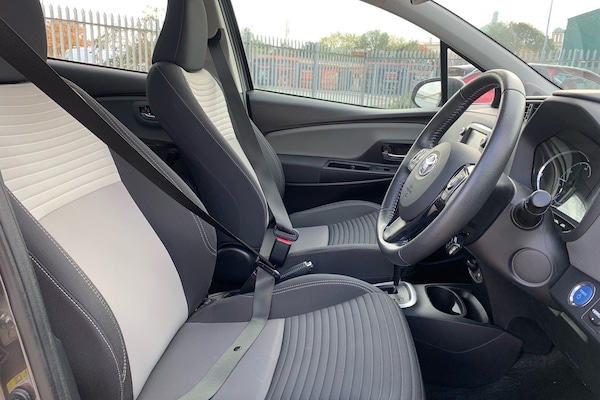 Used Toyota Yaris 2018 for sale - 75804383: Photo 10