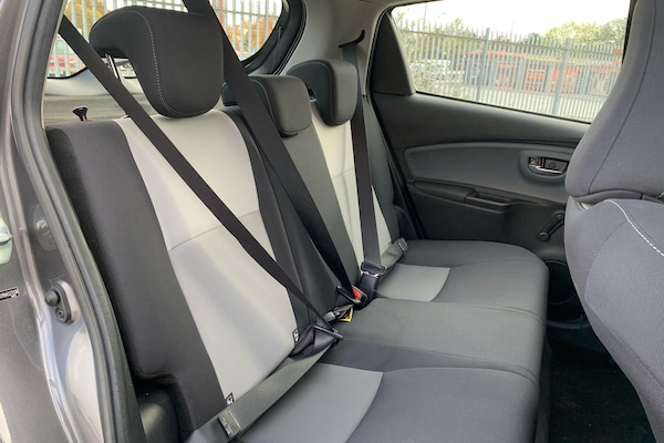 Used Toyota Yaris 2018 for sale - 75804383: Photo 12