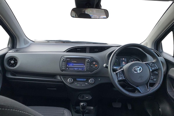 Used Toyota Yaris 2018 for sale - 75804383: Photo 3