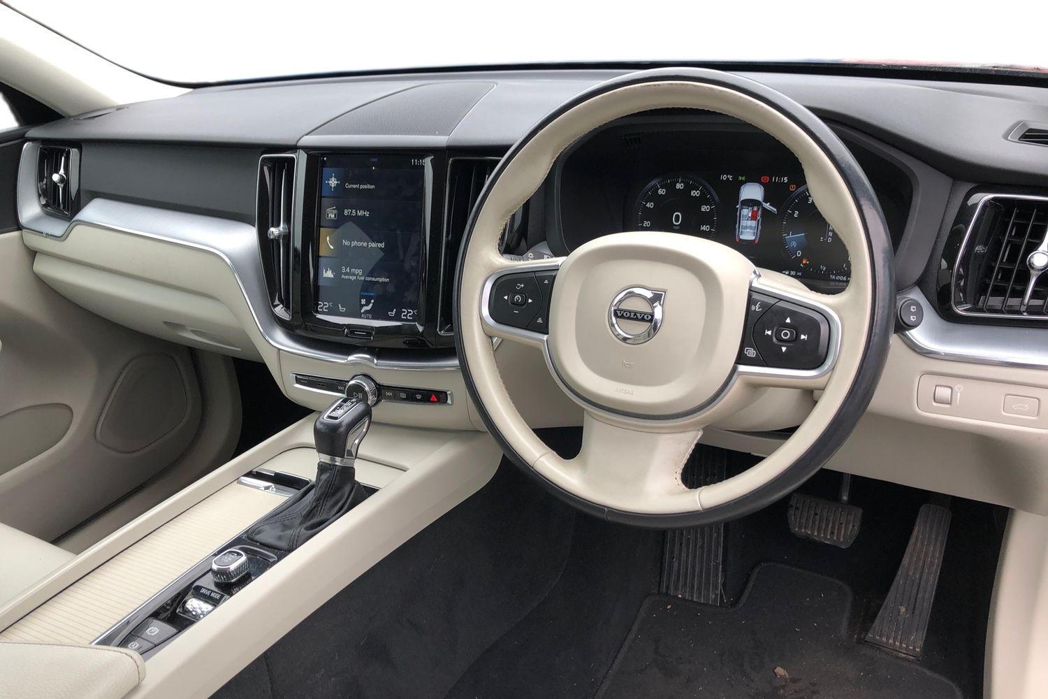 Used Volvo XC60 2019 for sale - 78177699: Photo 3