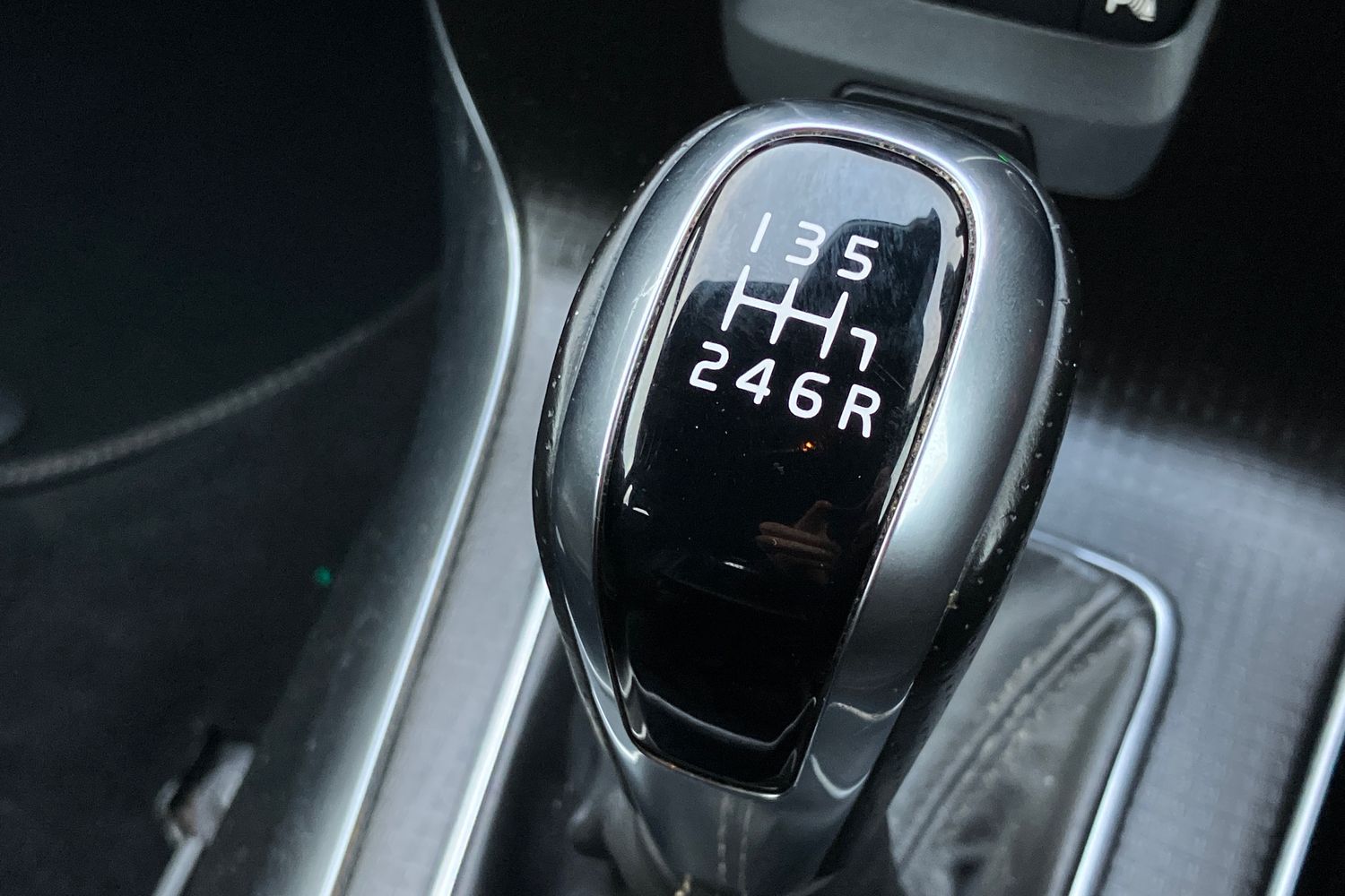 Used Volvo V40 2019 for sale - 77546576: Photo 10