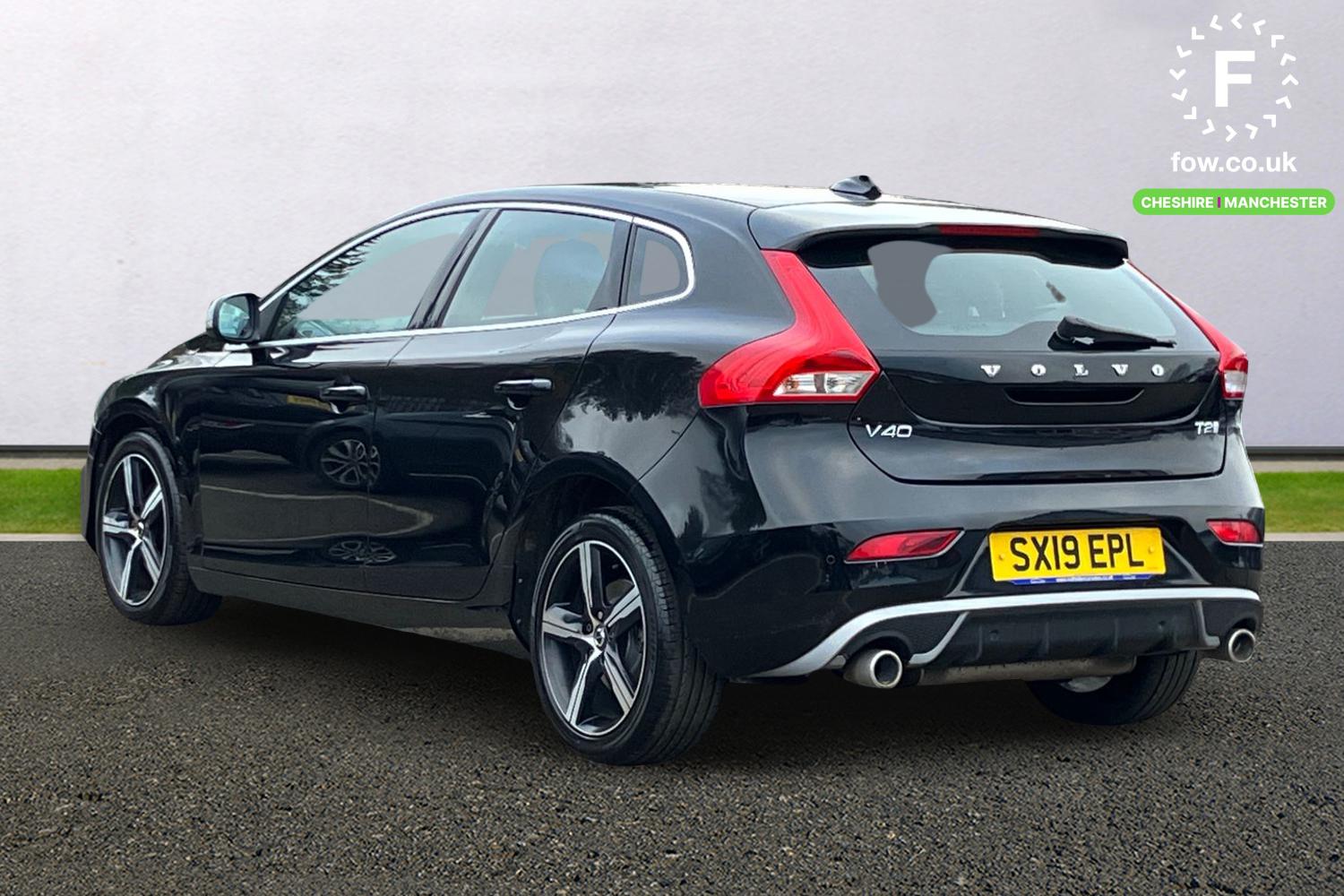 Used Volvo V40 2019 for sale - 77546576: Photo 2