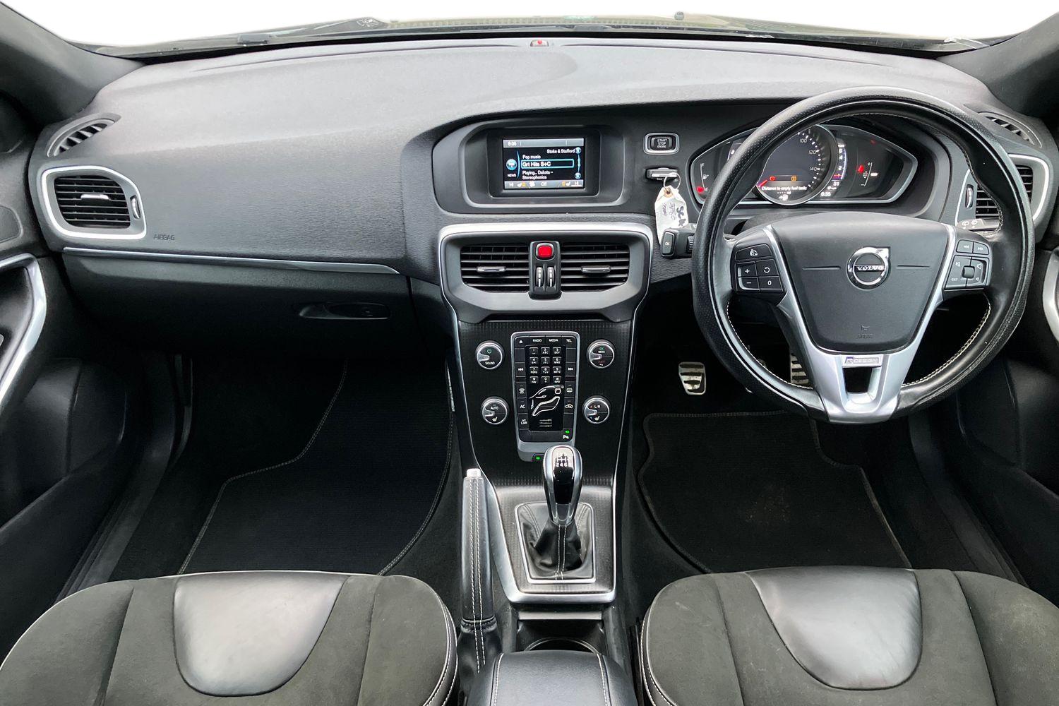 Used Volvo V40 2019 for sale - 77546576: Photo 3