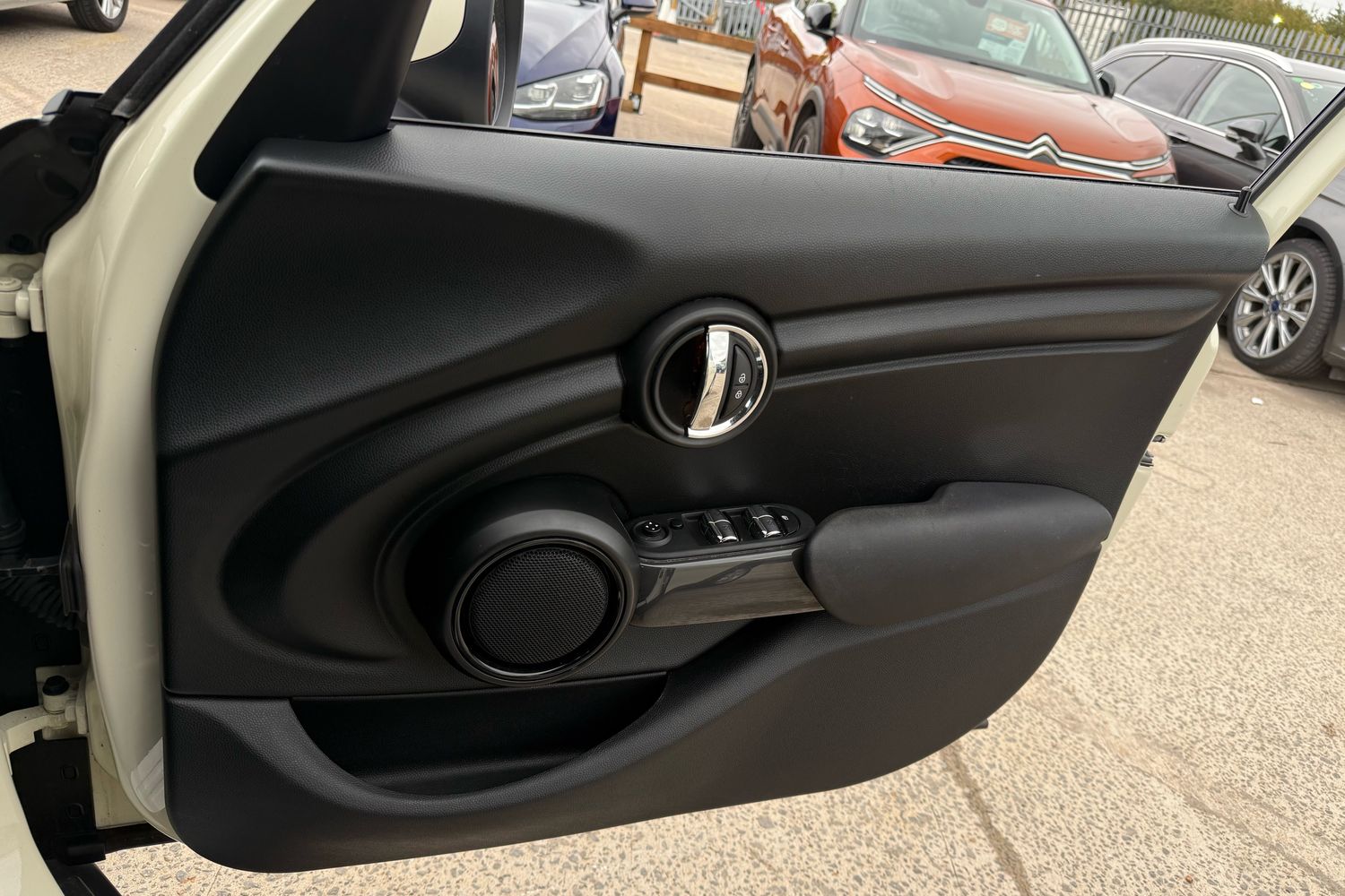 Used MINI Hatch 2019 for sale - 75863028: Photo 12