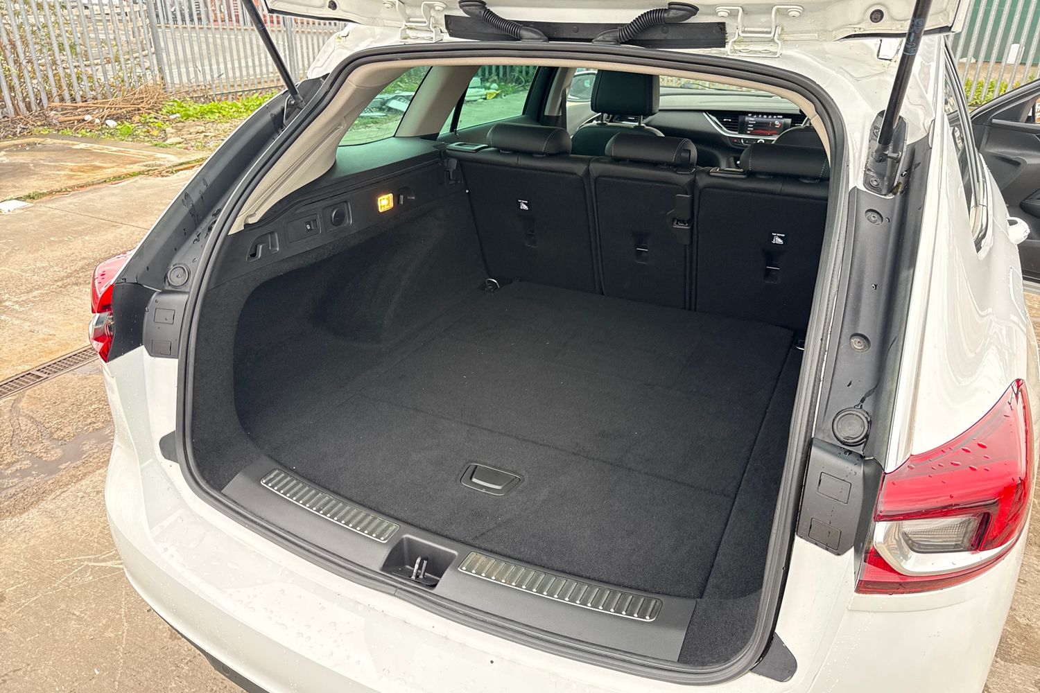 Used Vauxhall Insignia 2017 for sale - 76411534: Photo 15