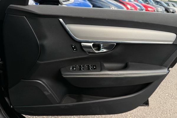 Used Volvo S90 2018 for sale - 75381396: Photo 12