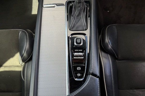Used Volvo S90 2018 for sale - 75381396: Photo 8