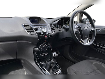Used Ford Fiesta 2017 for sale - 79542564: Photo
