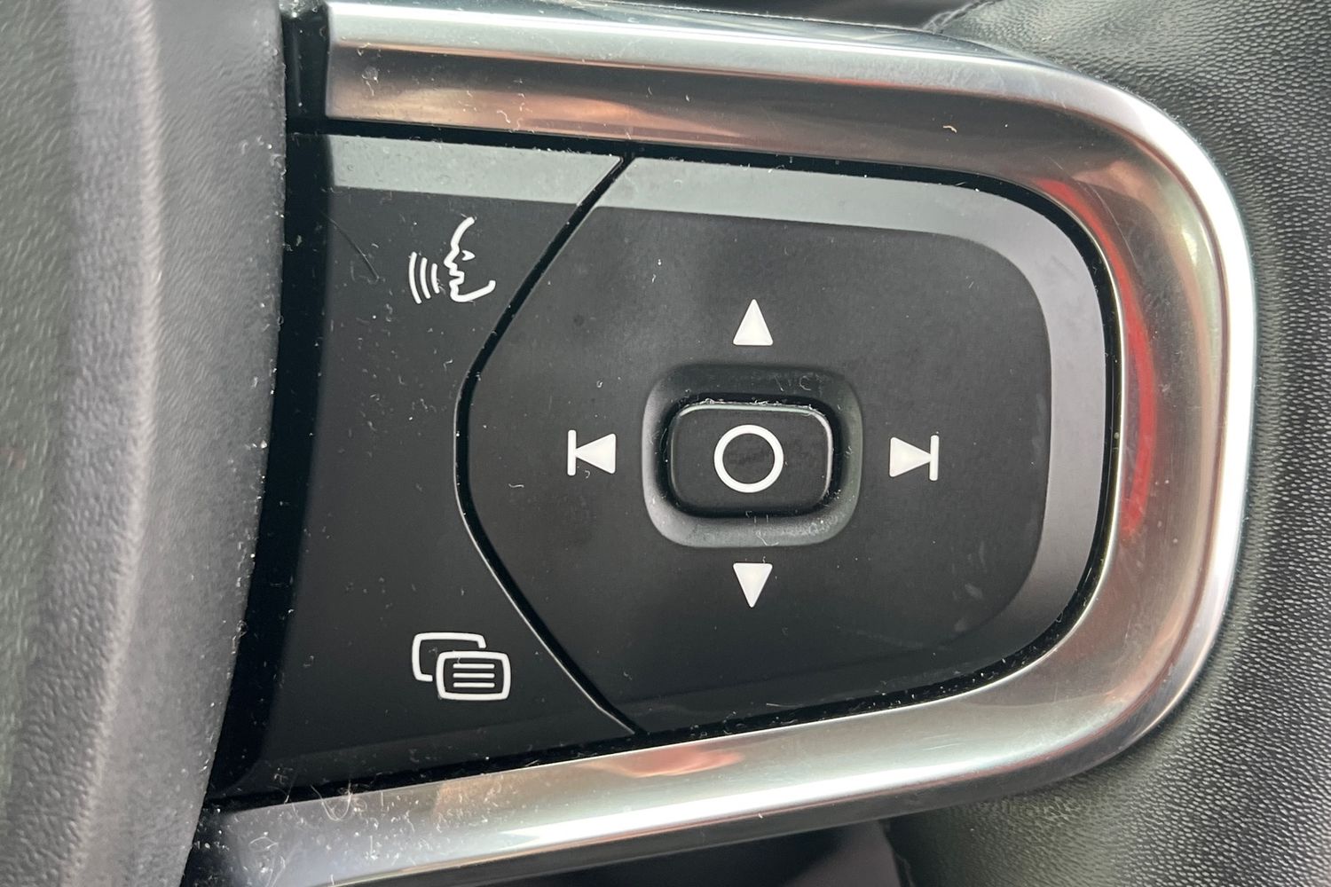 Used Volvo XC40 2022 for sale - 78197651: Photo 11