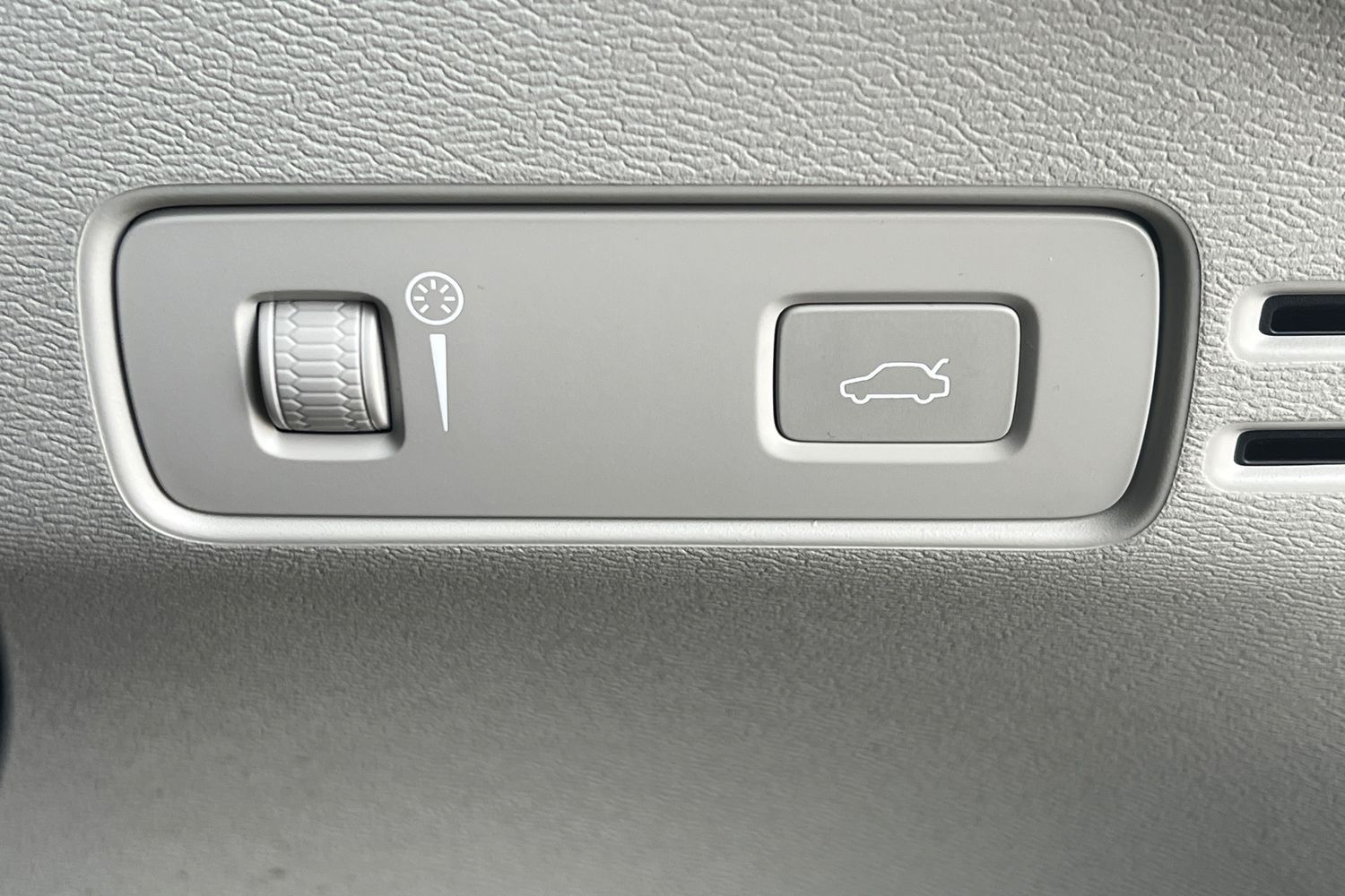 Used Volvo XC40 2022 for sale - 78197651: Photo 15