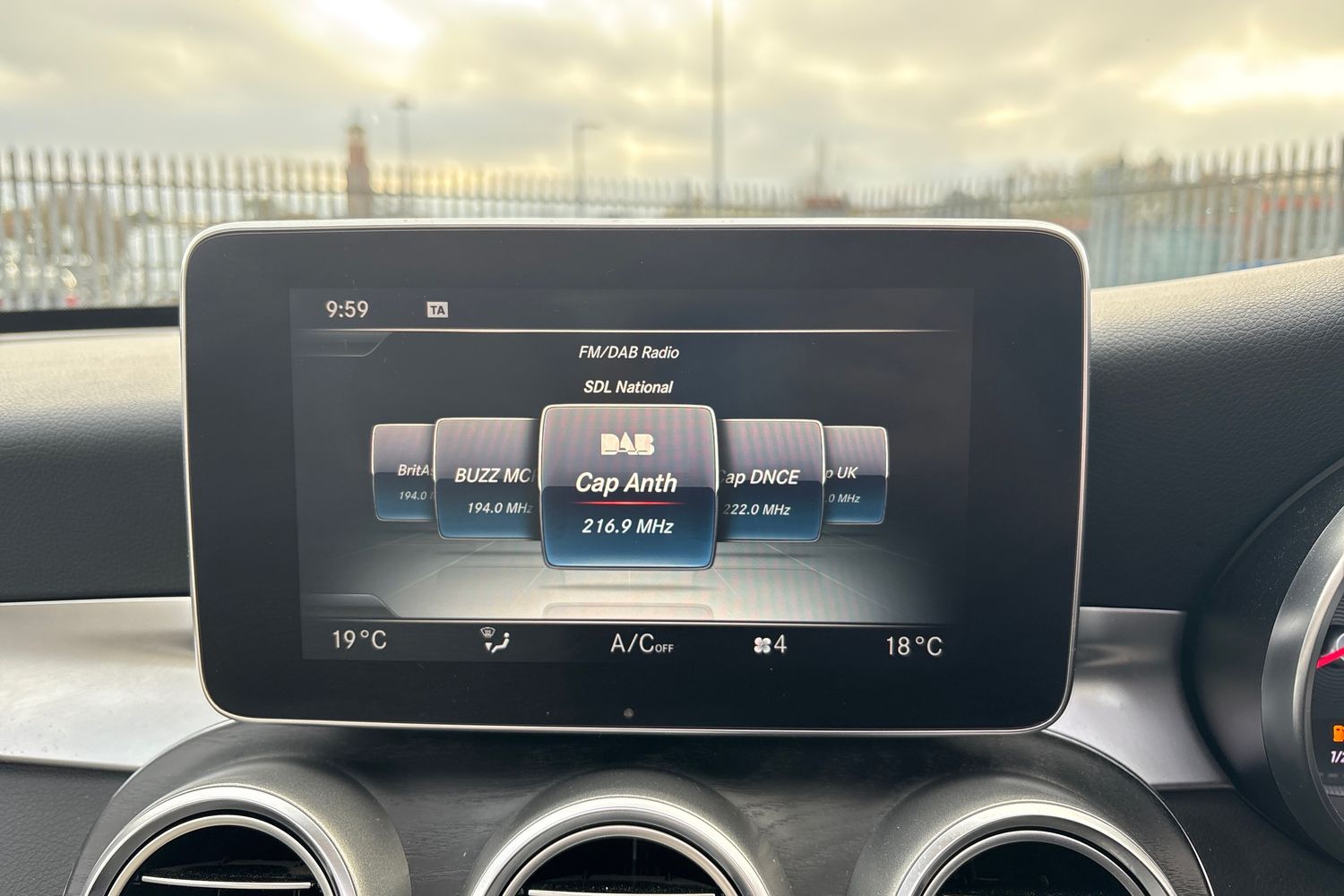 Used Mercedes-Benz C Class 2016 for sale - 77527680: Photo 6