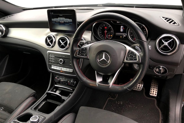 Used Mercedes-Benz GLA 2018 for sale - 76264131: Photo 3