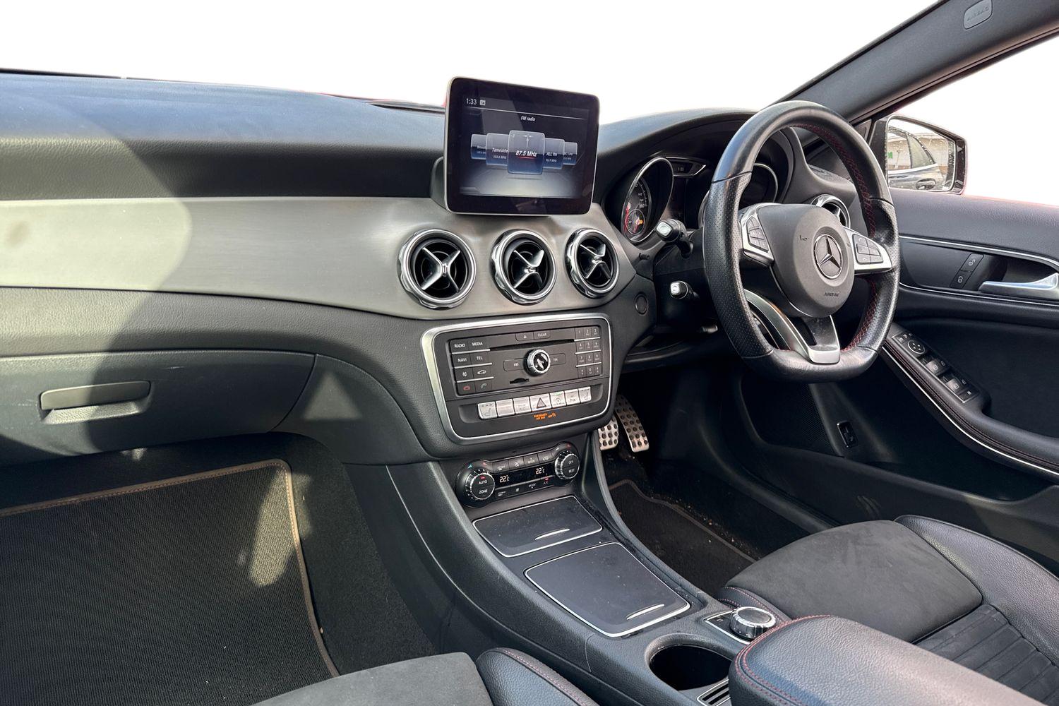 Used Mercedes-Benz GLA 2018 for sale - 76264131: Photo 4