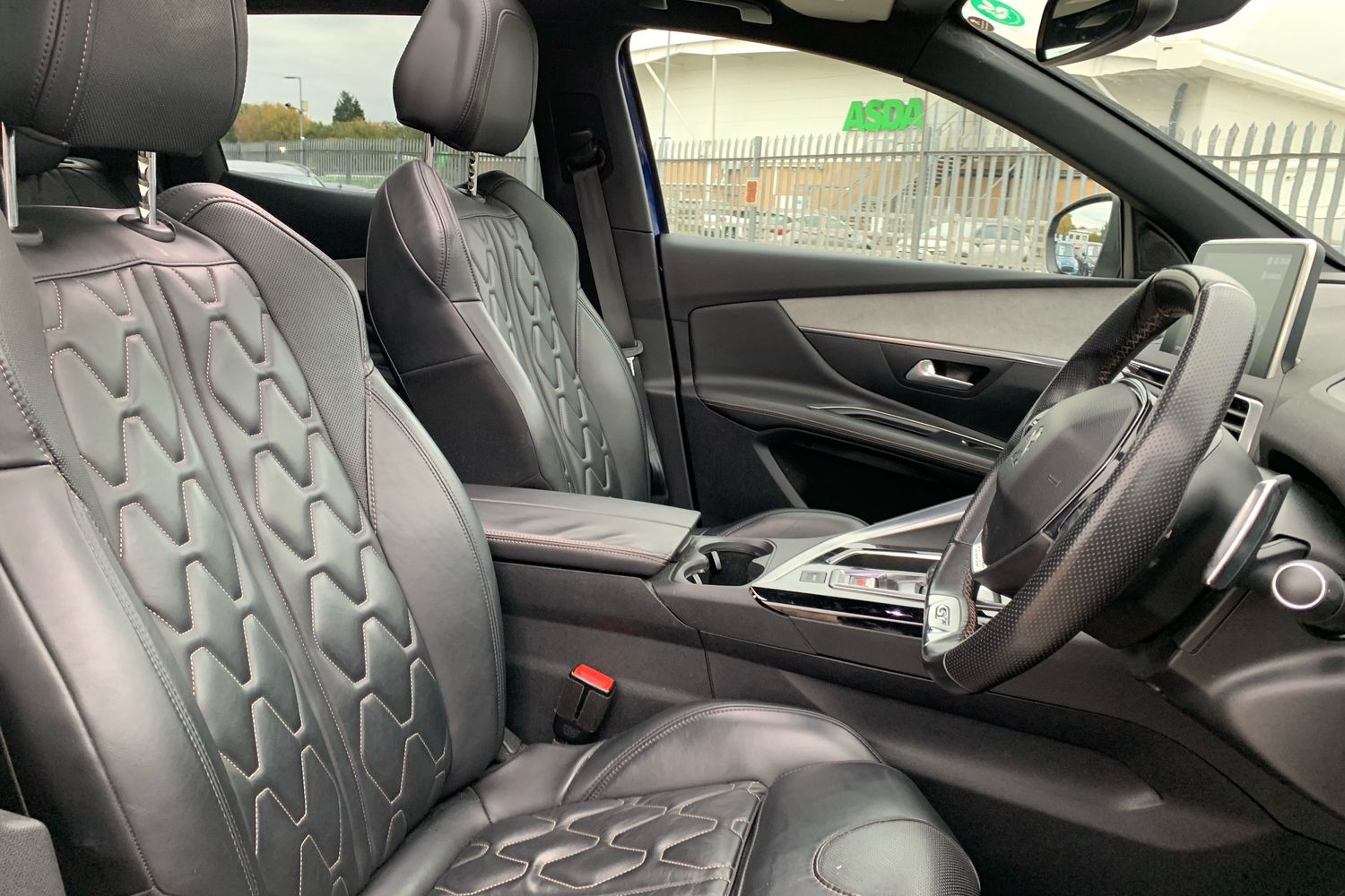 Used Peugeot 3008 2017 for sale - 76267890: Photo 11