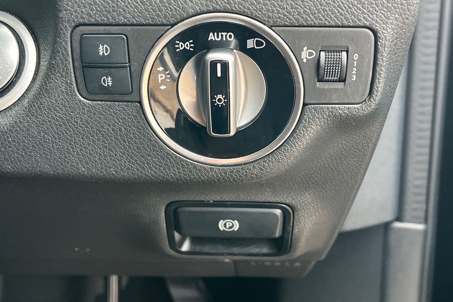 Used Mercedes-Benz GLA 2018 for sale - 77517093: Photo 17