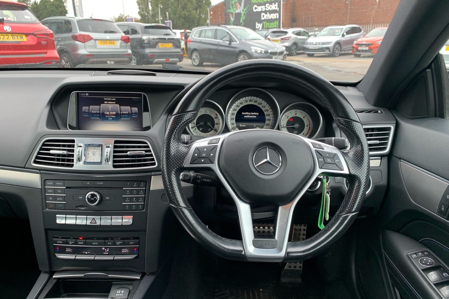 Used Mercedes-Benz E Class 2016 for sale - 76649313: Photo 5