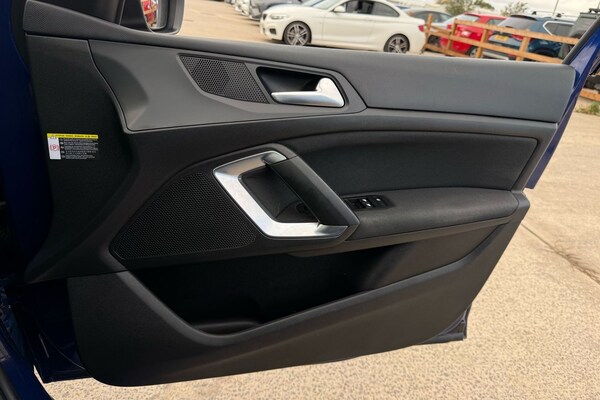 Used Peugeot 308 2018 for sale - 75793877: Photo 12