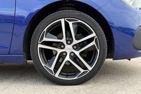 Used Peugeot 308 2018 for sale - 75793877: Photo 16