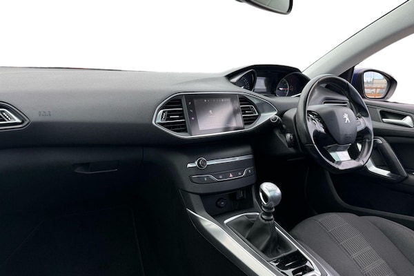 Used Peugeot 308 2018 for sale - 75793877: Photo 4
