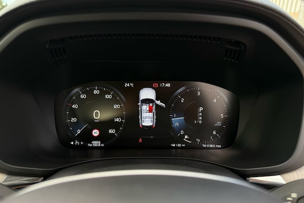 Used Volvo XC60 2018 for sale - 75445587: Photo 10