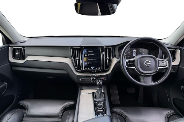 Used Volvo XC60 2018 for sale - 75445587: Photo 3