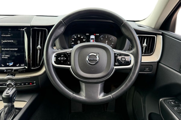 Used Volvo XC60 2018 for sale - 75445587: Photo 5