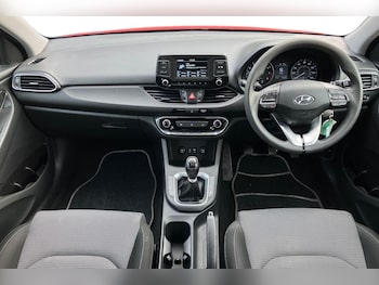 Used Hyundai i30 2018 for sale - 79099801: Photo