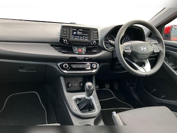 Used Hyundai i30 2018 for sale - 79099801: Photo