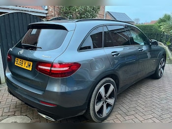 Used Mercedes-Benz GLC 2019 for sale - 77571071: Photo
