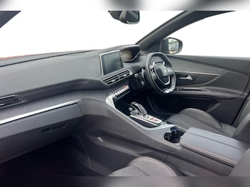 Used Peugeot 3008 2018 for sale - 76115082: Photo 4