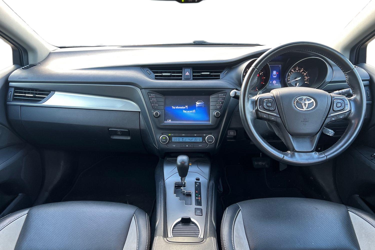 Used Toyota Avensis 2017 for sale - 77032449: Photo 3