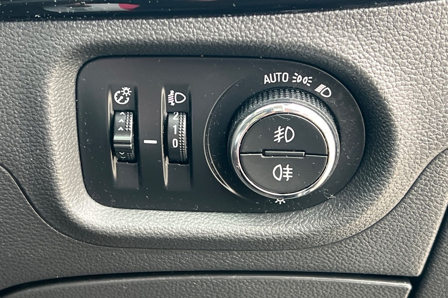 Used Vauxhall Astra 2017 for sale - 77666475: Photo 17