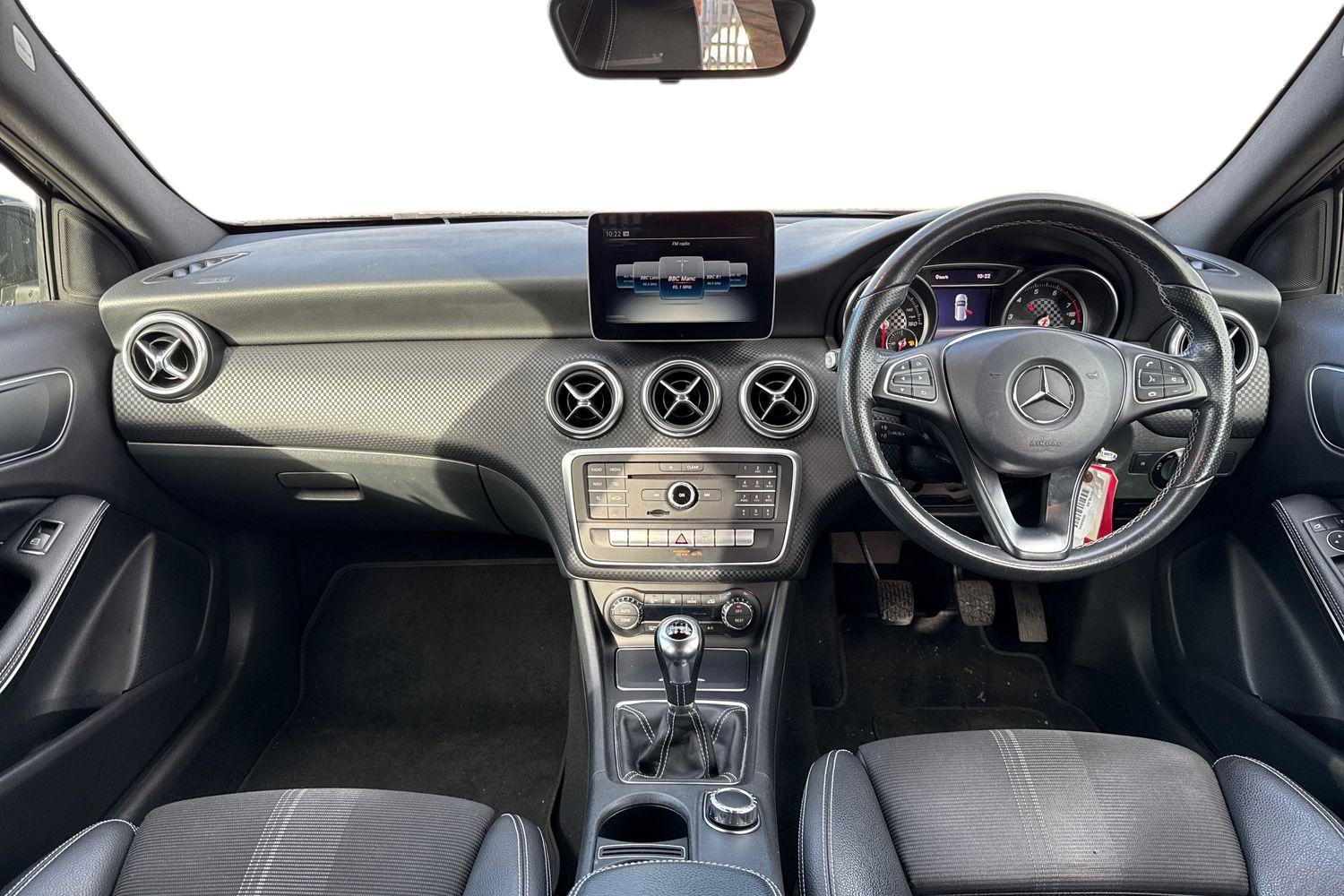 Used Mercedes-Benz A-Class 2018 for sale - 76346368: Photo 3