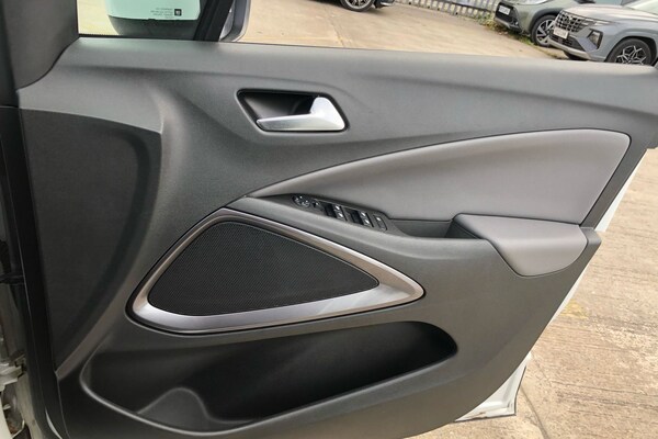 Used Vauxhall Crossland X 2019 for sale - 75667364: Photo 12