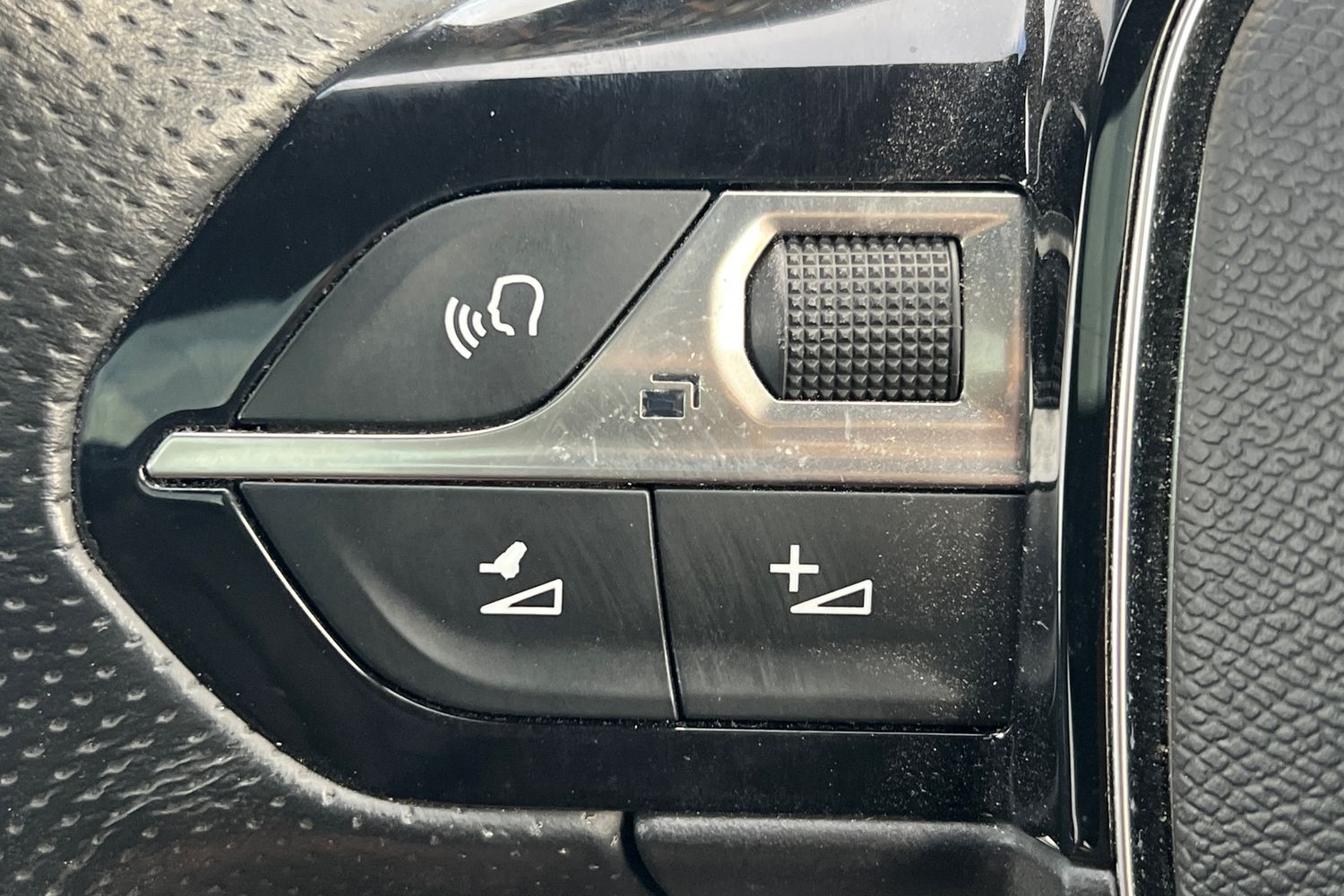 Used Peugeot 3008 2017 for sale - 76732520: Photo 11