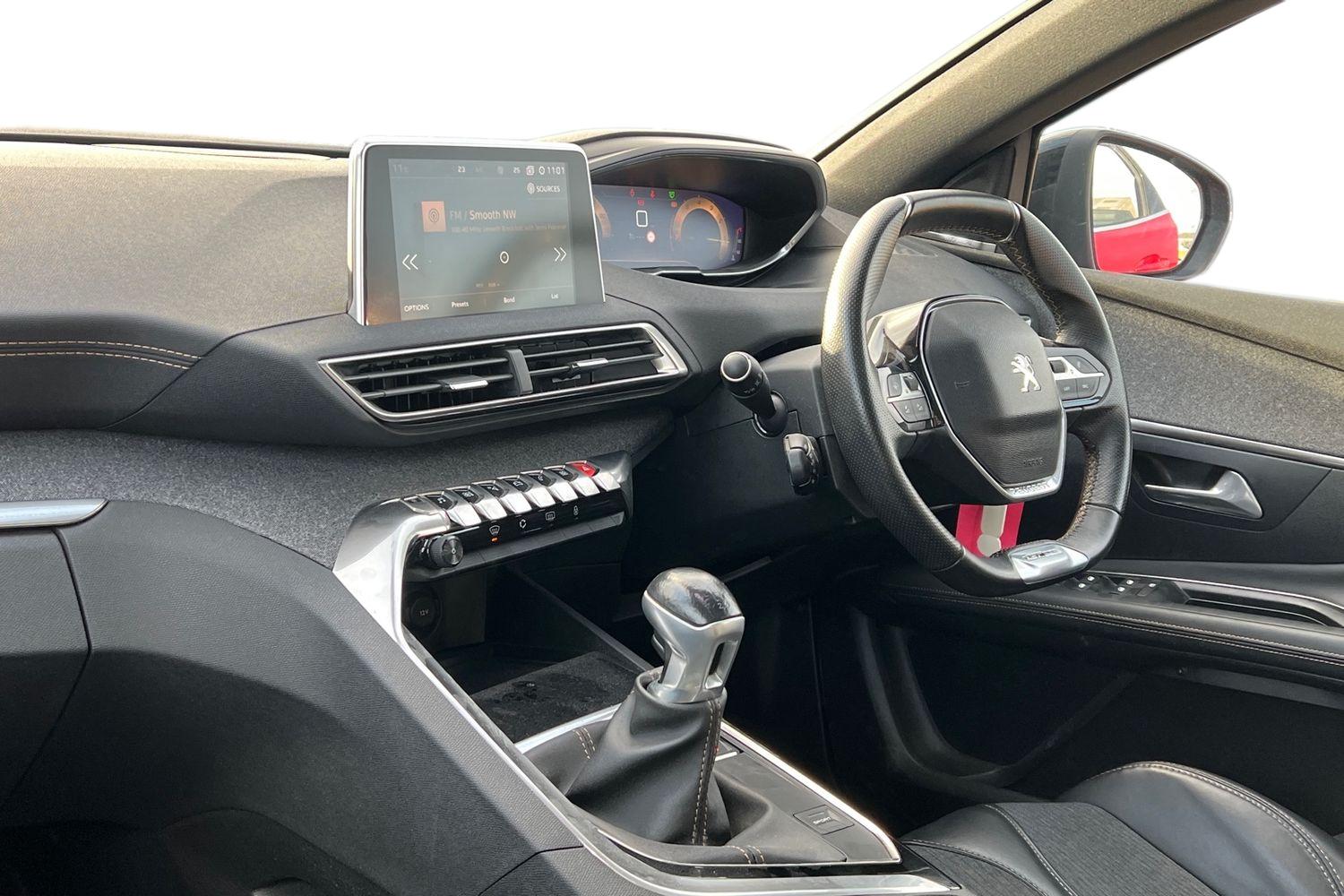 Used Peugeot 3008 2017 for sale - 76732520: Photo 4